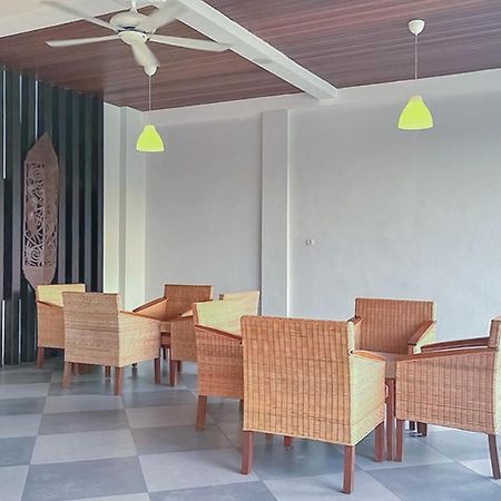 Urbanview Syariah Wisma Annisa Palangkaraya By Reddoorz Экстерьер фото