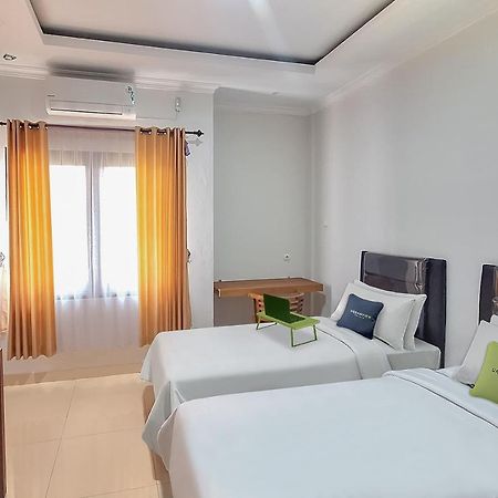 Urbanview Syariah Wisma Annisa Palangkaraya By Reddoorz Экстерьер фото